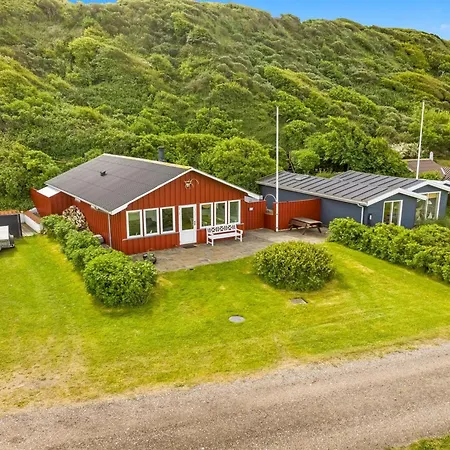 Blia - 120m To The Fjord By Interhome *