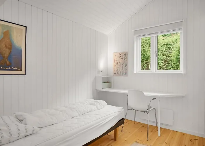 Blia - 120m To The Fjord By Interhome *